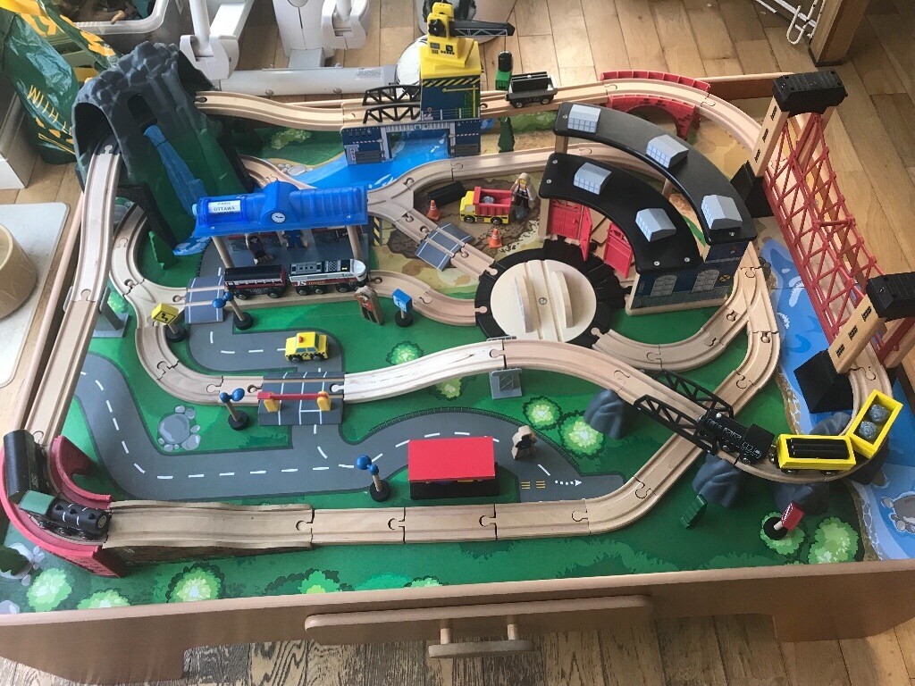 mountain rock train table